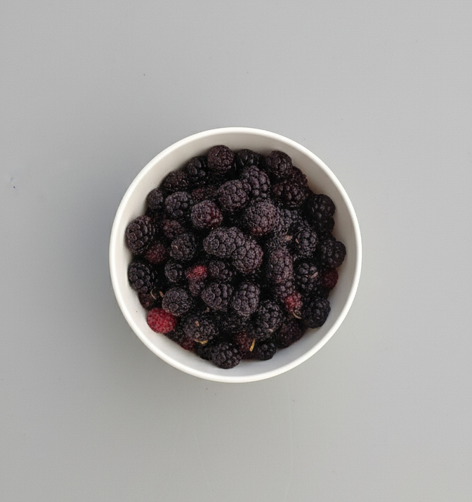 شاتوت منجمد همکارتامین، دانه‌ های سیاه و قرمز غنی از آنتی‌ اکسیدان