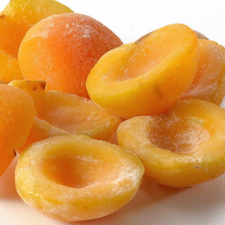 زردآلو منجمد IQF اسلایس شده در جعبه چوبی و ظرف شیشه‌ ای، آماده مصرف در آشپزخانه